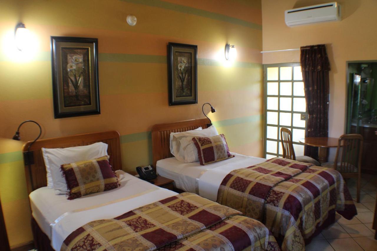 Native Abode Bed & Breakfast Bon Accord Village Dış mekan fotoğraf